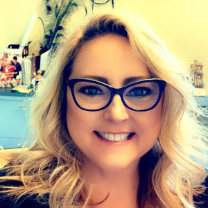 Meet your Posher, Casey